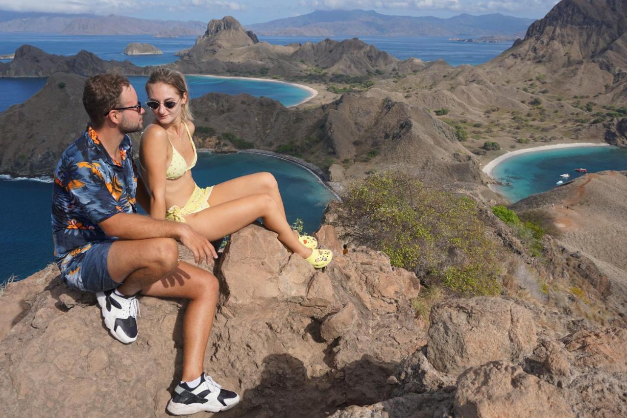 Komodoku One Love Homestay And Tour Labuan Bajo Extérieur photo