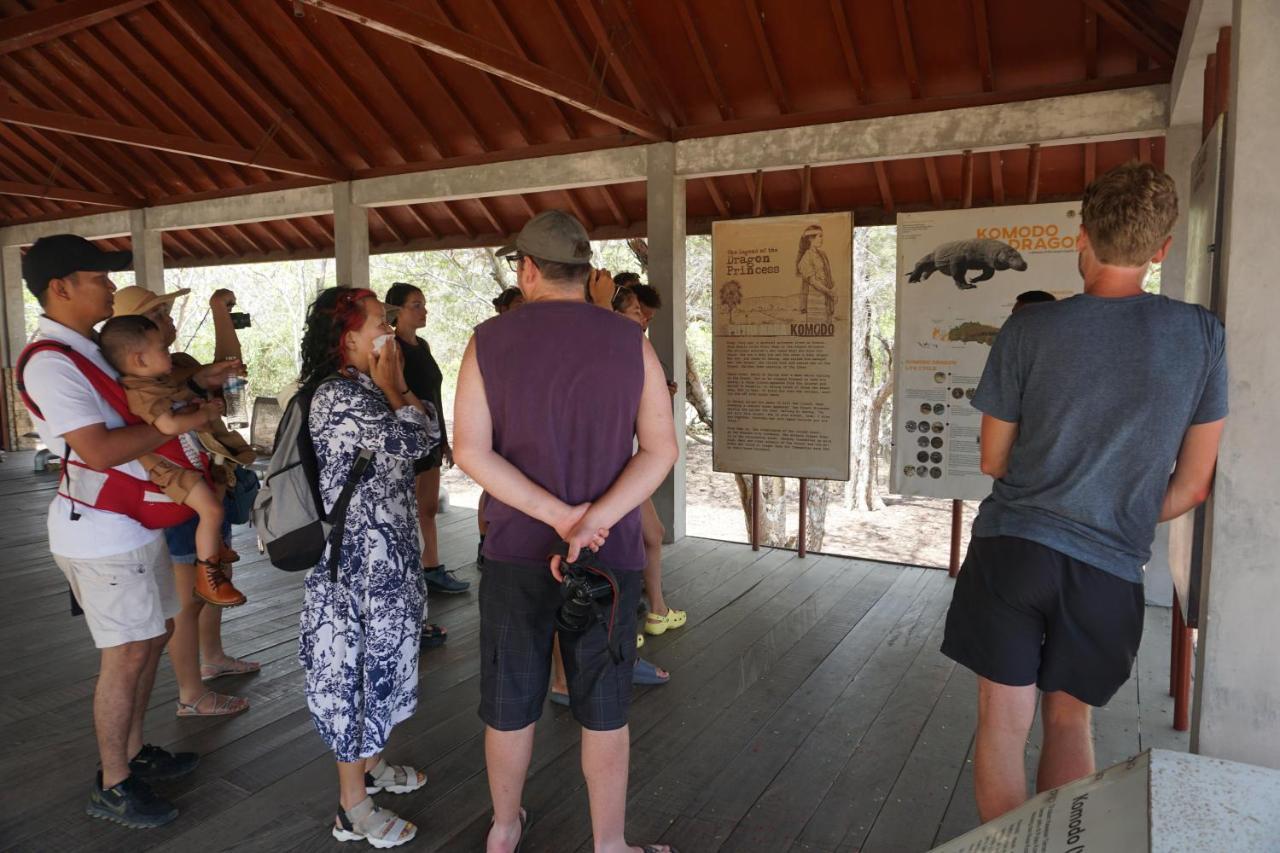 Komodoku One Love Homestay And Tour Labuan Bajo Extérieur photo