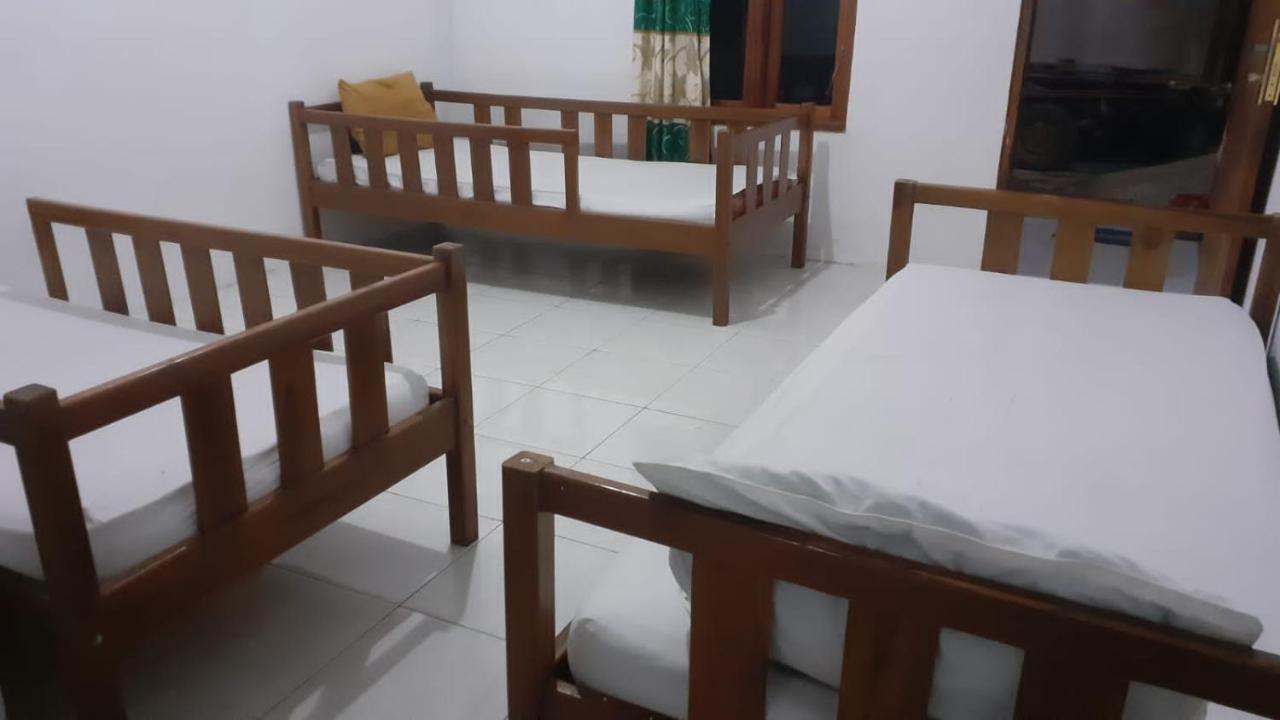 Komodoku One Love Homestay And Tour Labuan Bajo Extérieur photo