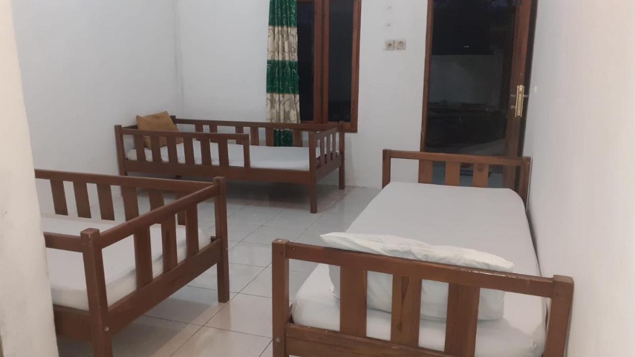 Komodoku One Love Homestay And Tour Labuan Bajo Extérieur photo