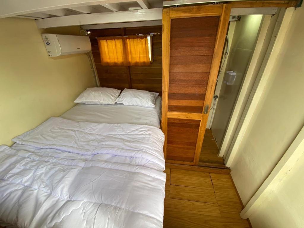 Komodoku One Love Homestay And Tour Labuan Bajo Extérieur photo