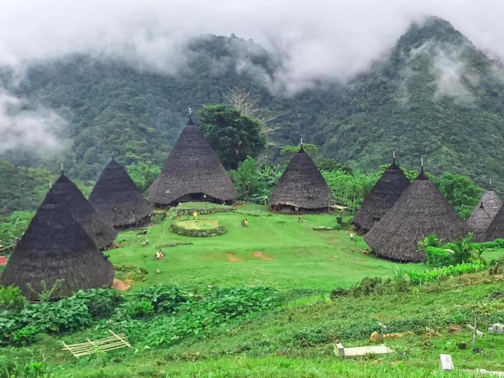 Komodoku One Love Homestay And Tour Labuan Bajo Extérieur photo